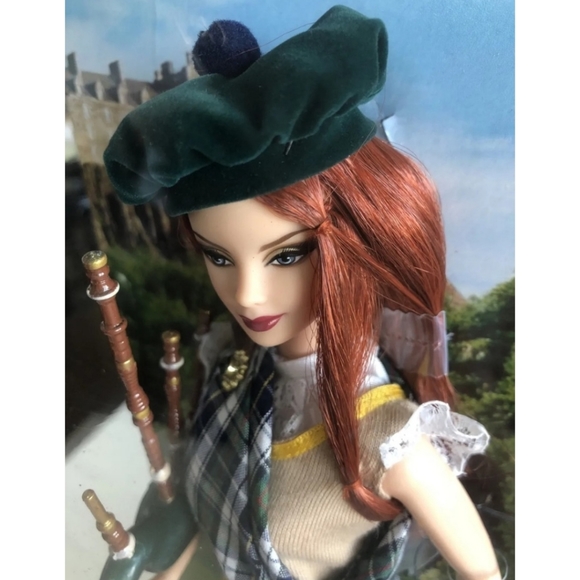 Dolls Of The World Collection Scotland Scottish Barbie Doll & Barbie Bagpipes - Picture 6 of 11